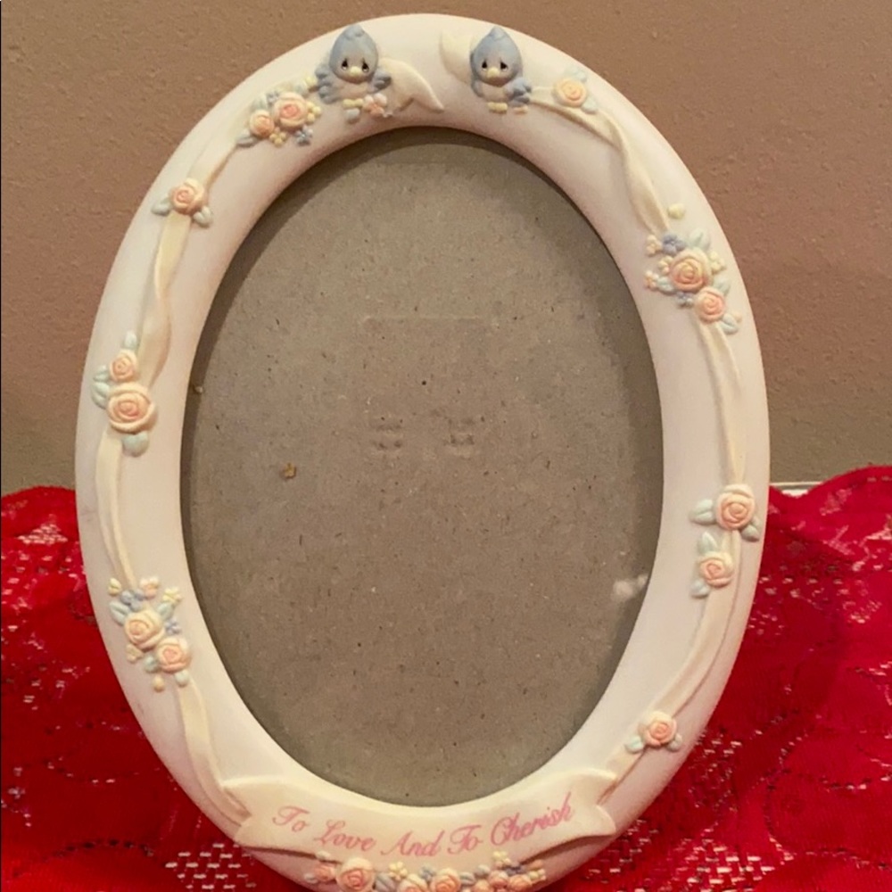 Oval Shape Ceramic Photo-Frame - Picture 3 of 6